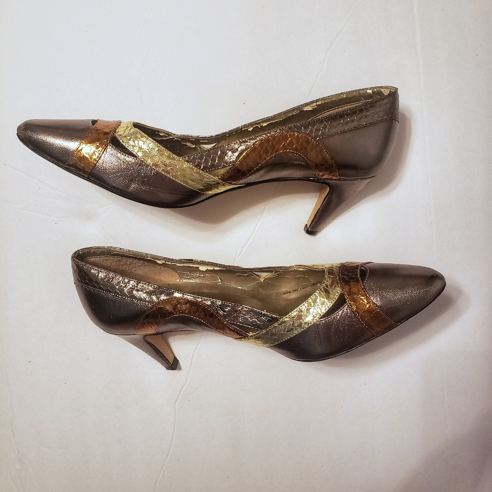 🌼5 FOR $25🌼Impo Pointed Toe Pumps